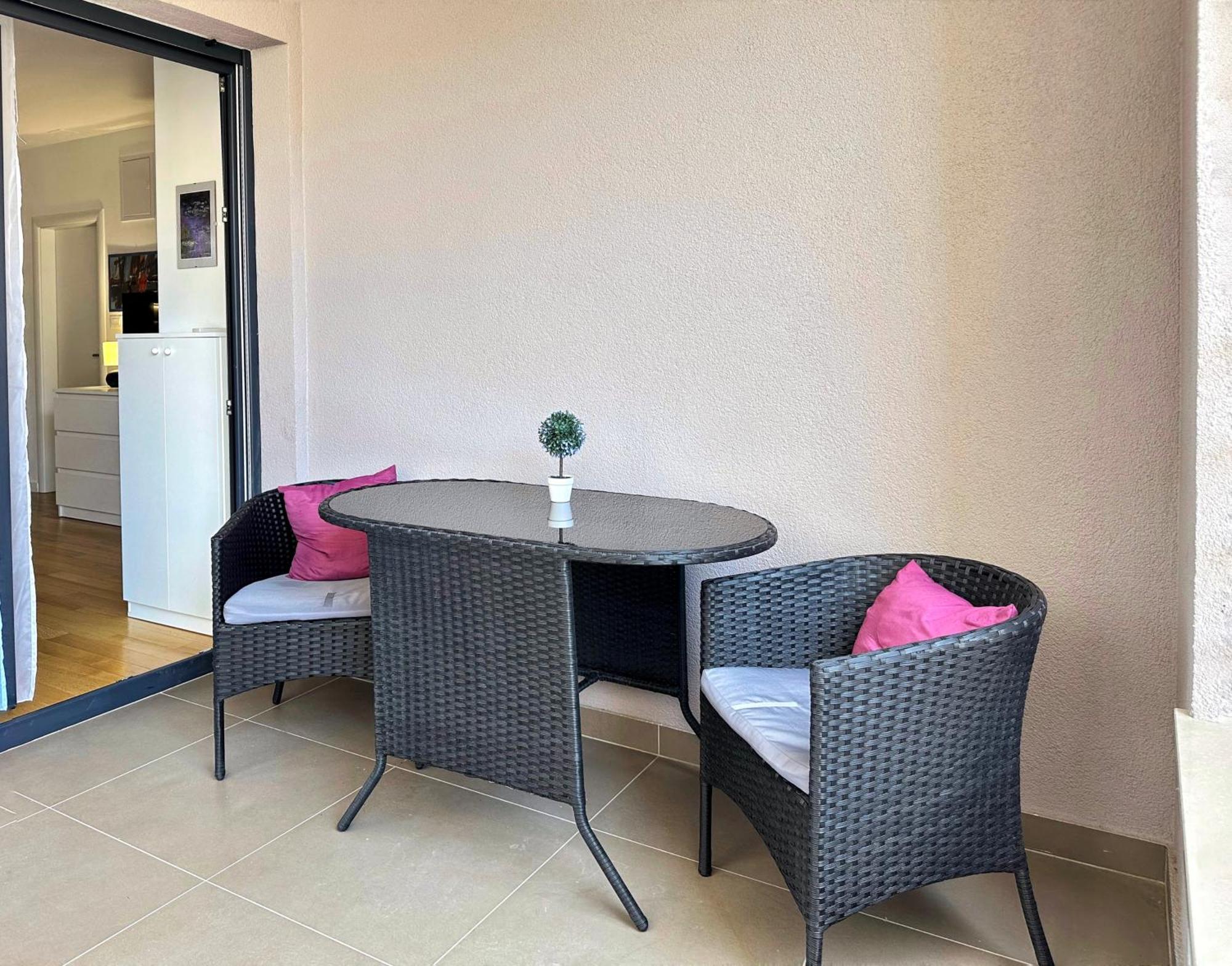 Apartament S'Akvarel 1 & 5 - Private Garage Split Zewnętrze zdjęcie