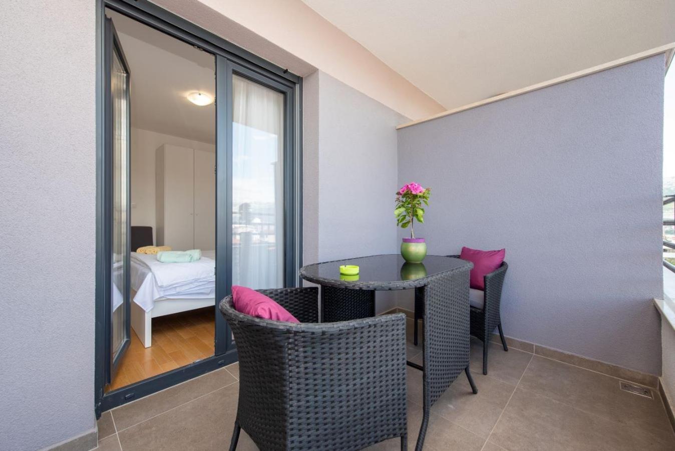 Apartament S'Akvarel 1 & 5 - Private Garage Split Zewnętrze zdjęcie